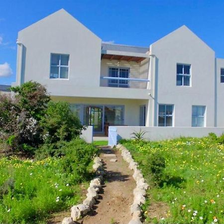 Perfect 10 - 10 To 13 Sleeper Luxury Holiday Home Breakage Deposit Of R2500 Per Weekend Lease ลางเงอบาน ภายนอก รูปภาพ