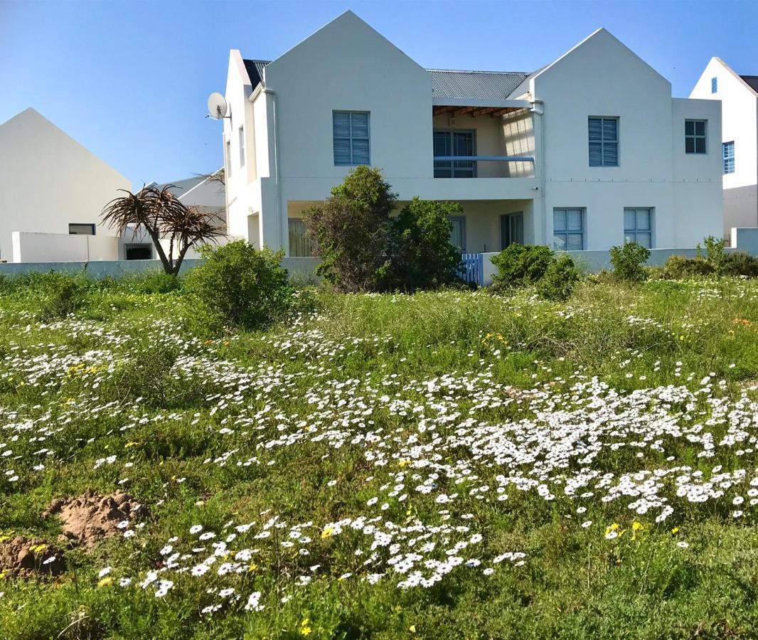 Perfect 10 - 10 To 13 Sleeper Luxury Holiday Home Breakage Deposit Of R2500 Per Weekend Lease ลางเงอบาน ภายนอก รูปภาพ