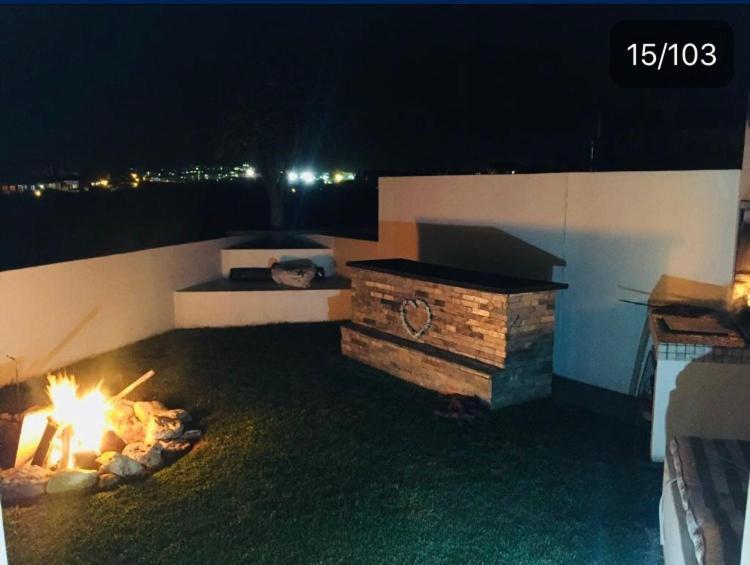 Perfect 10 - 10 To 13 Sleeper Luxury Holiday Home Breakage Deposit Of R2500 Per Weekend Lease ลางเงอบาน ภายนอก รูปภาพ