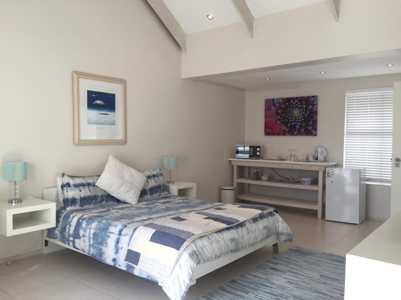 Perfect 10 - 10 To 13 Sleeper Luxury Holiday Home Breakage Deposit Of R2500 Per Weekend Lease ลางเงอบาน ภายนอก รูปภาพ