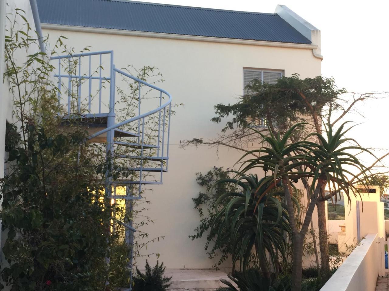 Perfect 10 - 10 To 13 Sleeper Luxury Holiday Home Breakage Deposit Of R2500 Per Weekend Lease ลางเงอบาน ภายนอก รูปภาพ