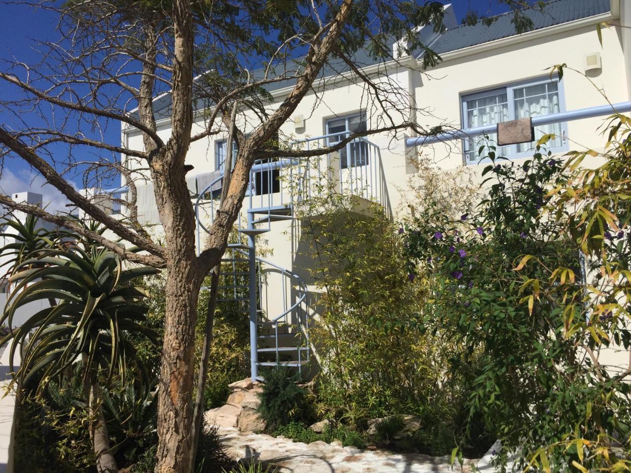 Perfect 10 - 10 To 13 Sleeper Luxury Holiday Home Breakage Deposit Of R2500 Per Weekend Lease ลางเงอบาน ภายนอก รูปภาพ