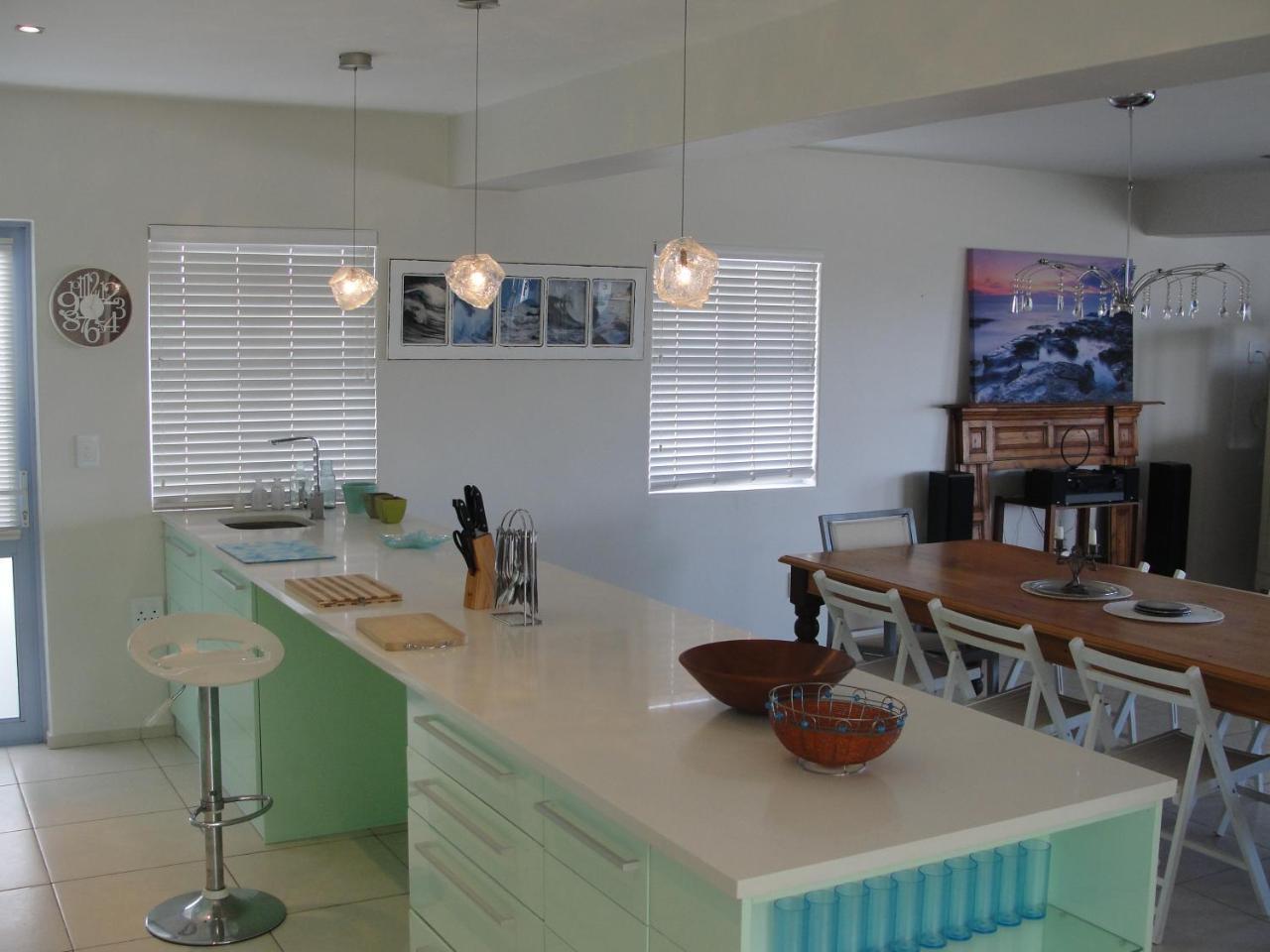 Perfect 10 - 10 To 13 Sleeper Luxury Holiday Home Breakage Deposit Of R2500 Per Weekend Lease ลางเงอบาน ภายนอก รูปภาพ