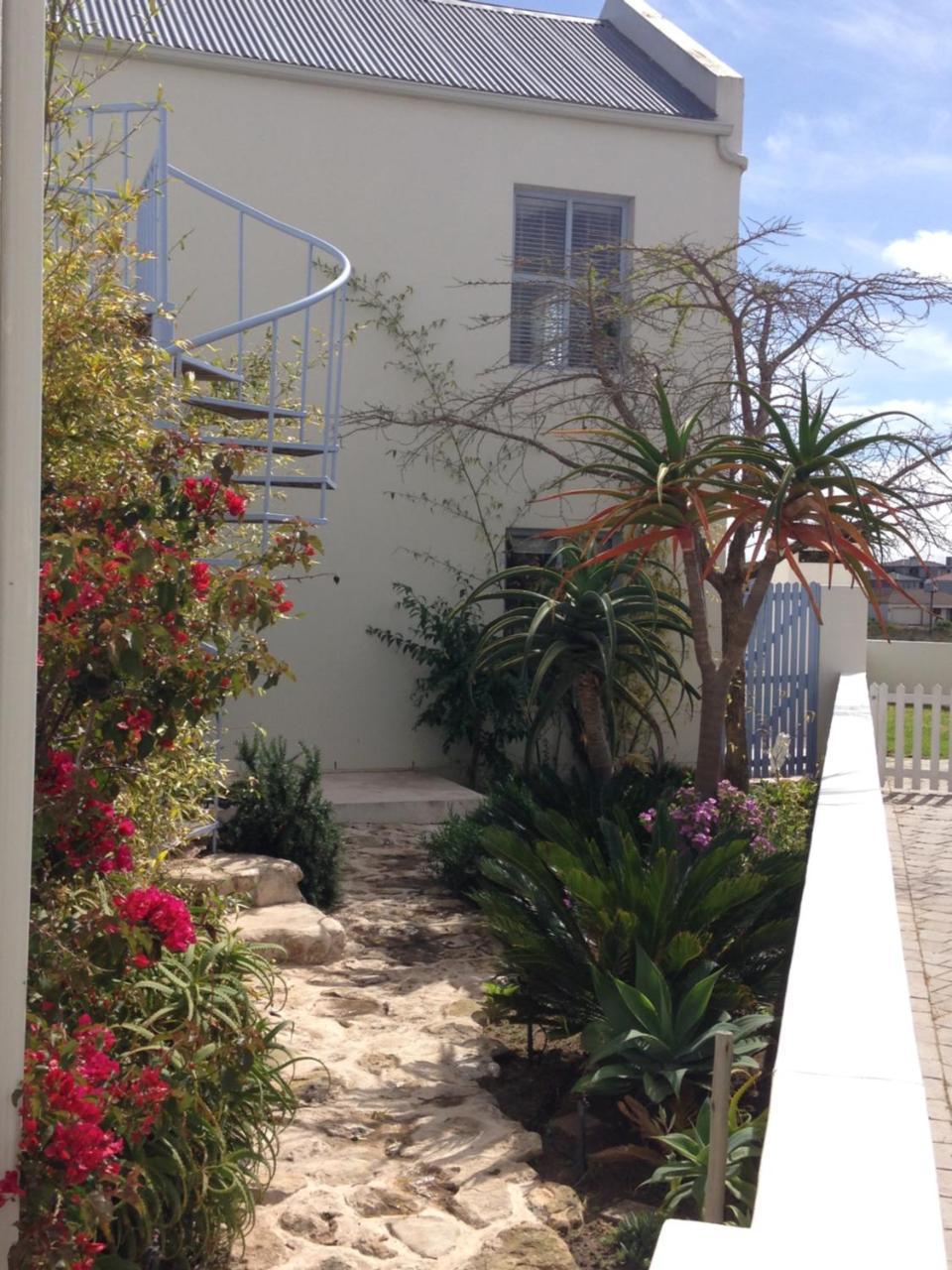 Perfect 10 - 10 To 13 Sleeper Luxury Holiday Home Breakage Deposit Of R2500 Per Weekend Lease ลางเงอบาน ภายนอก รูปภาพ