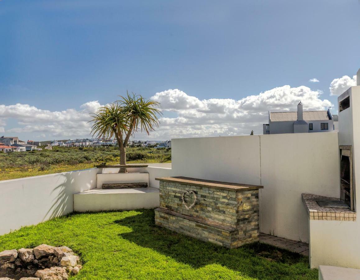 Perfect 10 - 10 To 13 Sleeper Luxury Holiday Home Breakage Deposit Of R2500 Per Weekend Lease ลางเงอบาน ภายนอก รูปภาพ
