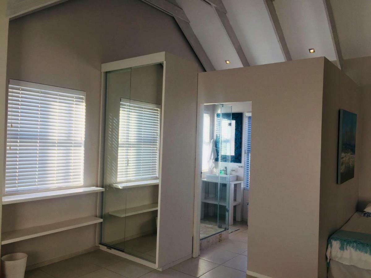 Perfect 10 - 10 To 13 Sleeper Luxury Holiday Home Breakage Deposit Of R2500 Per Weekend Lease ลางเงอบาน ภายนอก รูปภาพ