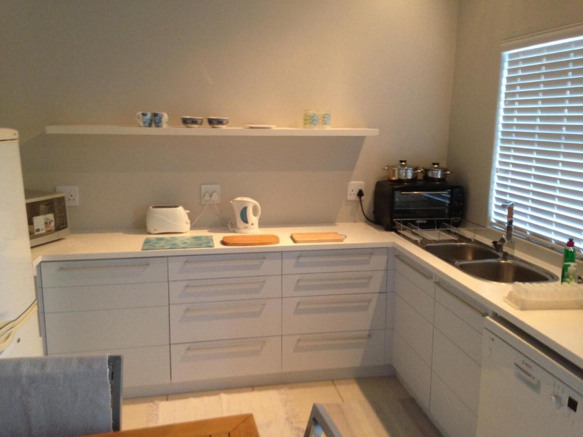Perfect 10 - 10 To 13 Sleeper Luxury Holiday Home Breakage Deposit Of R2500 Per Weekend Lease ลางเงอบาน ภายนอก รูปภาพ